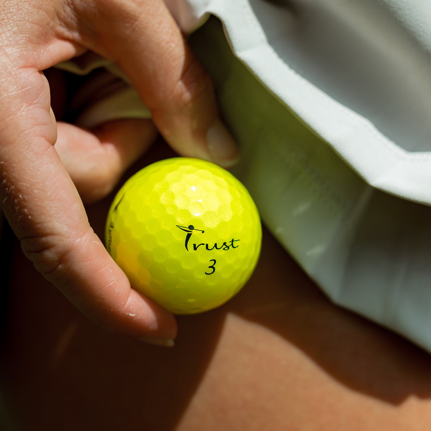 Trust Golfbälle Aurora Gelb - Auffällige Golfbälle, Kristall-Urethan, 12 Bälle